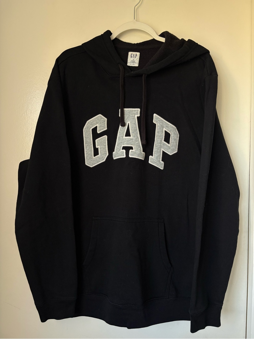 GAP Men's Black Crewneck Hoodie with gray Logo